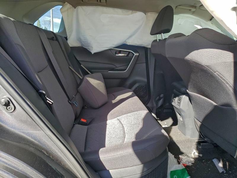 Фото 11 - TOYOTA RAV4