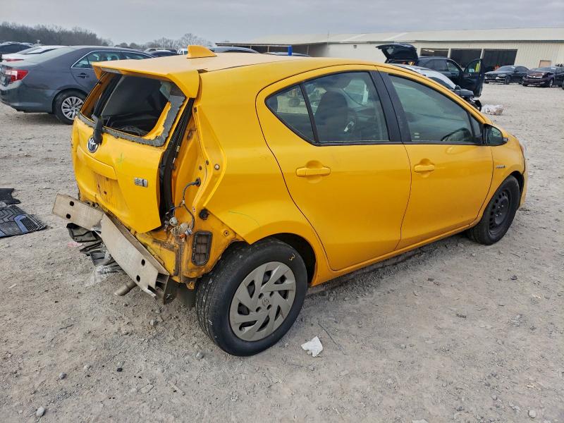 Фото 3 - TOYOTA PRIUS