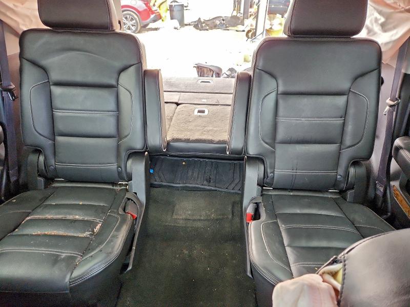 Фото 10 - GMC YUKON