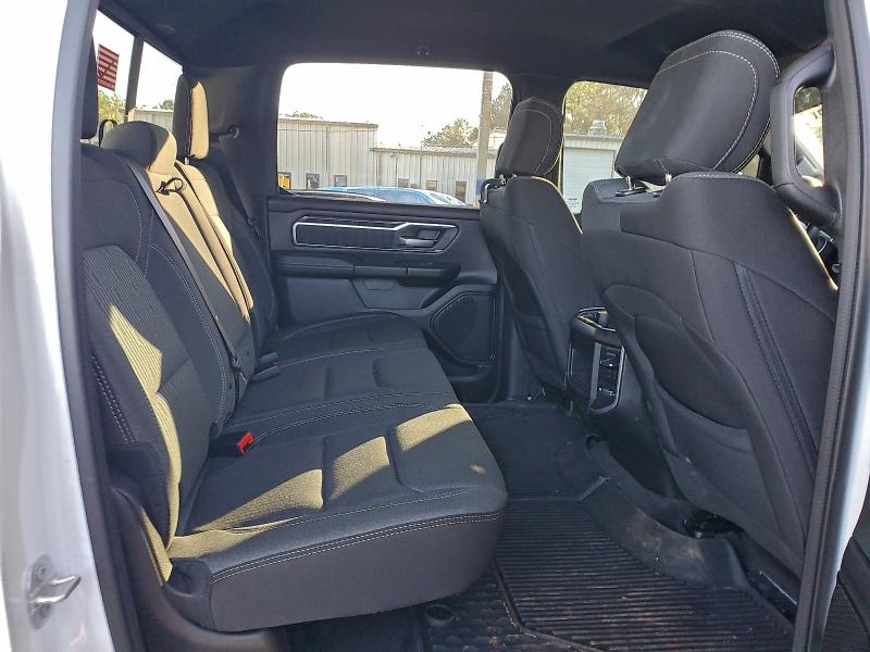 Фото 10 - RAM 1500