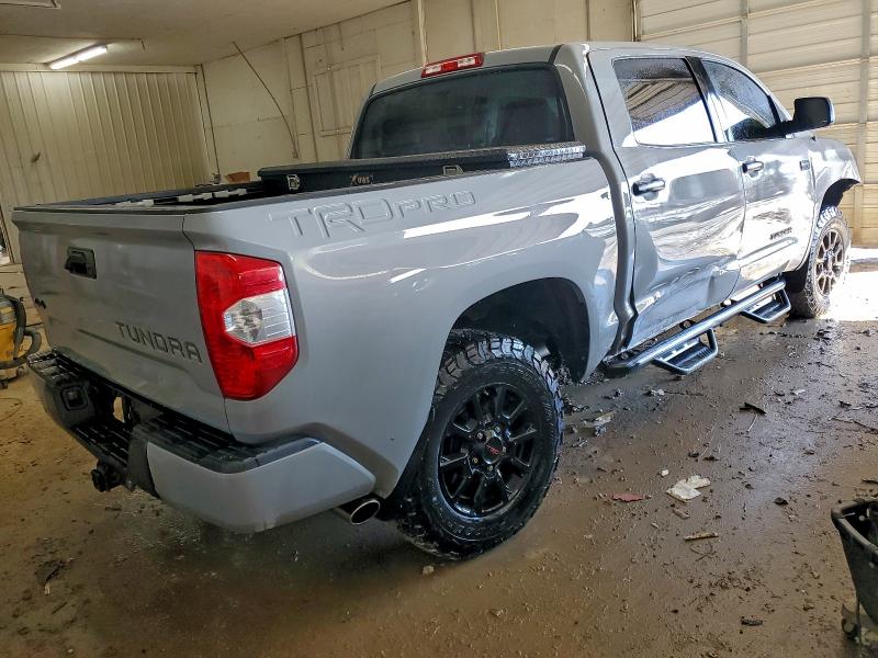 Фото 3 - TOYOTA TUNDRA
