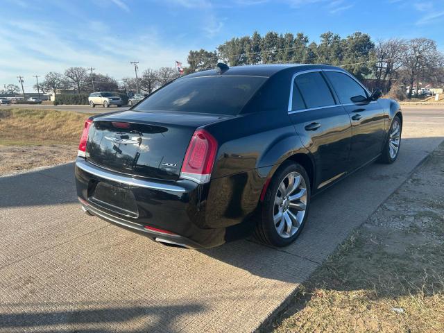 Фото 4 - CHRYSLER 300