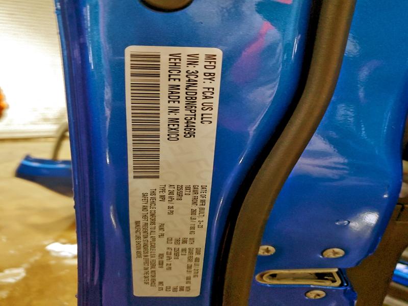 Фото 13 - JEEP COMPASS