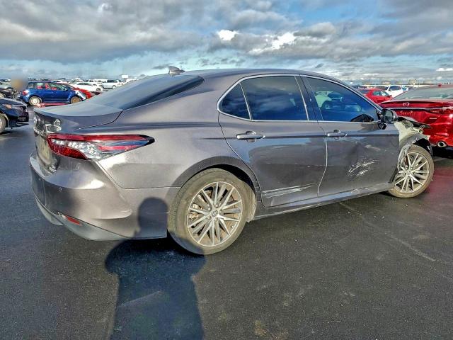 Фото 3 - TOYOTA CAMRY