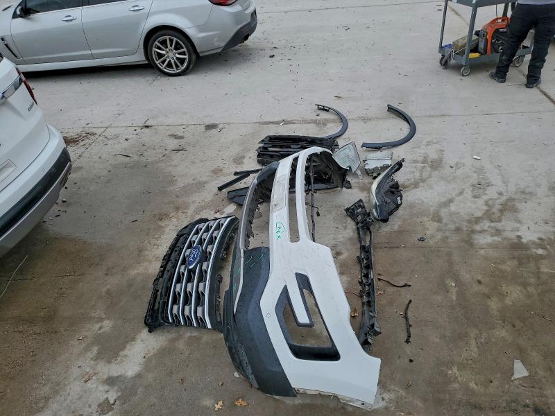 Фото 13 - FORD EXPLORER