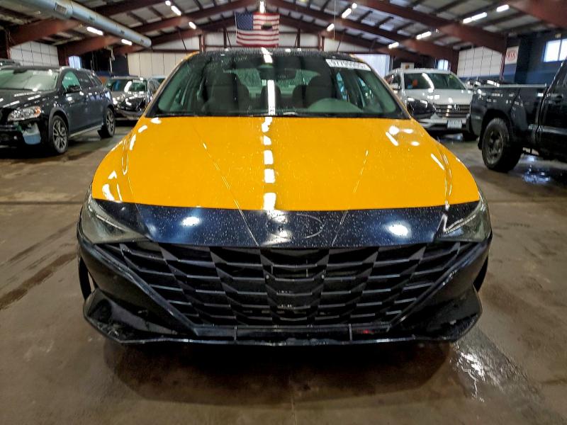 Фото 5 - HYUNDAI ELANTRA