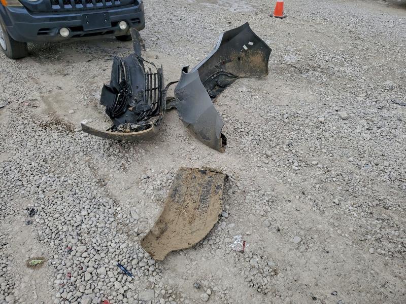 Фото 12 - HYUNDAI ELANTRA