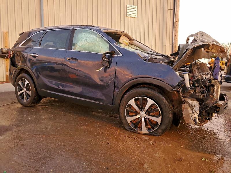 Фото 4 - KIA SORENTO