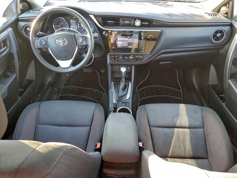 Фото 8 - TOYOTA COROLLA