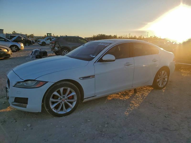 Фото 1 - JAGUAR XF