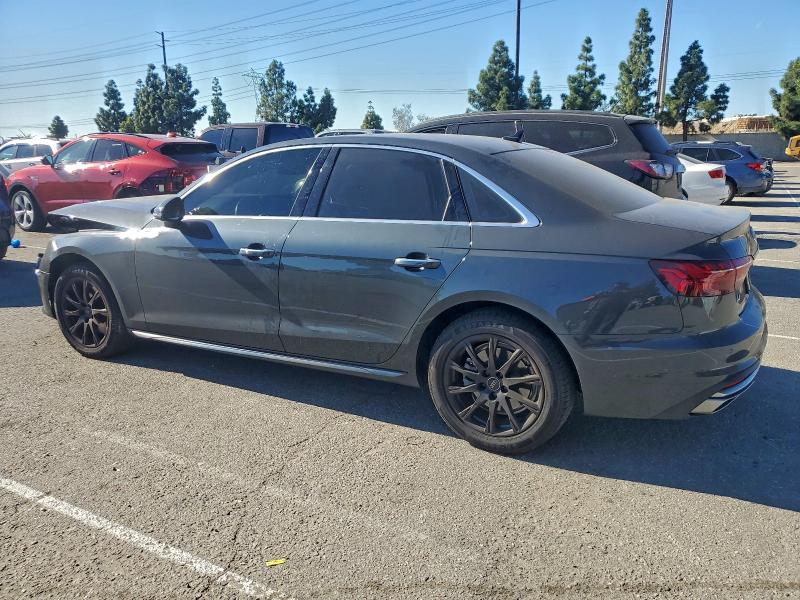 Фото 2 - AUDI A4