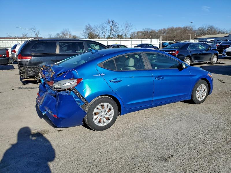 Фото 3 - HYUNDAI ELANTRA