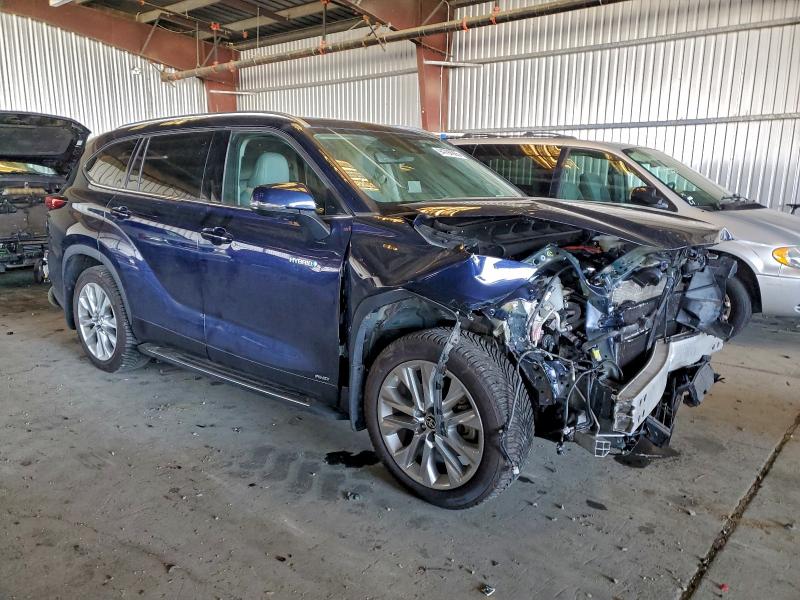 Фото 4 - TOYOTA HIGHLANDER