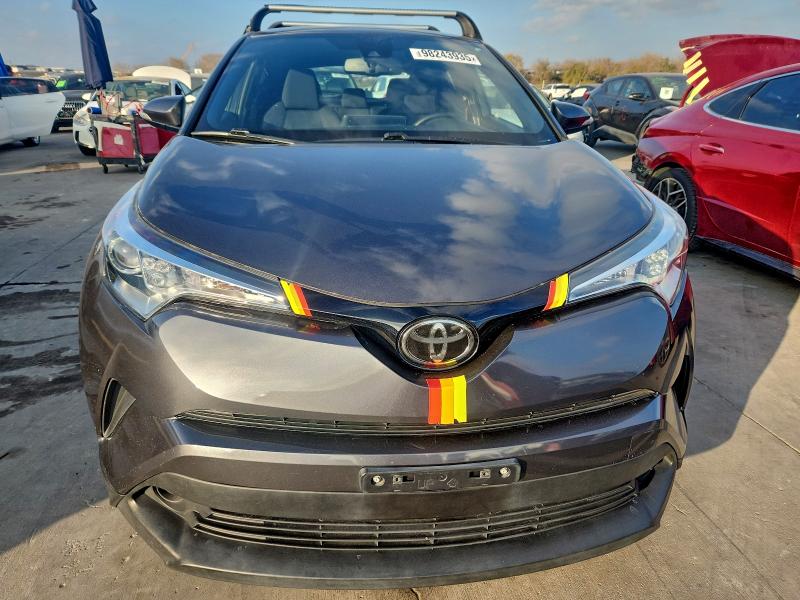 Фото 5 - TOYOTA C-HR