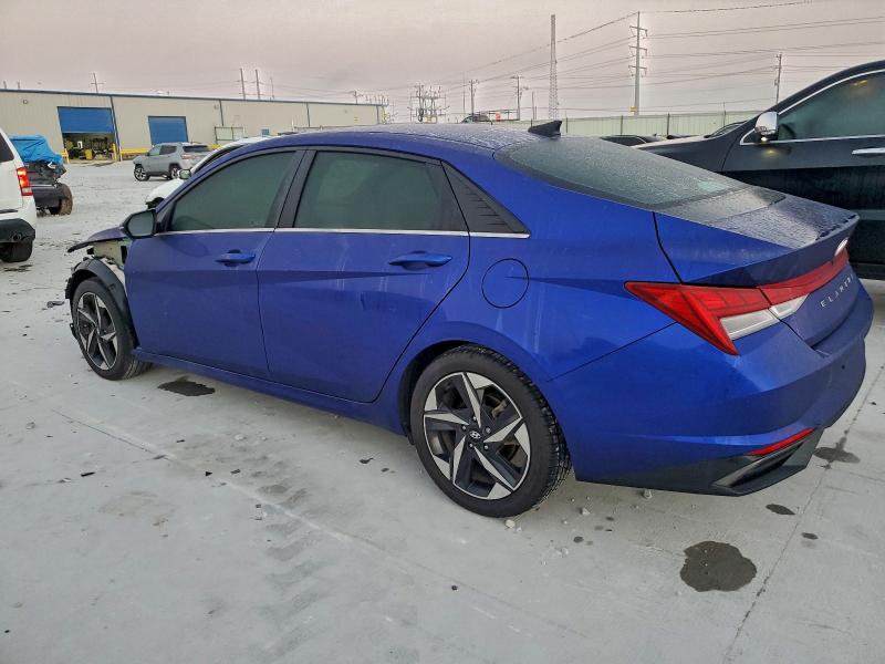 Фото 2 - HYUNDAI ELANTRA