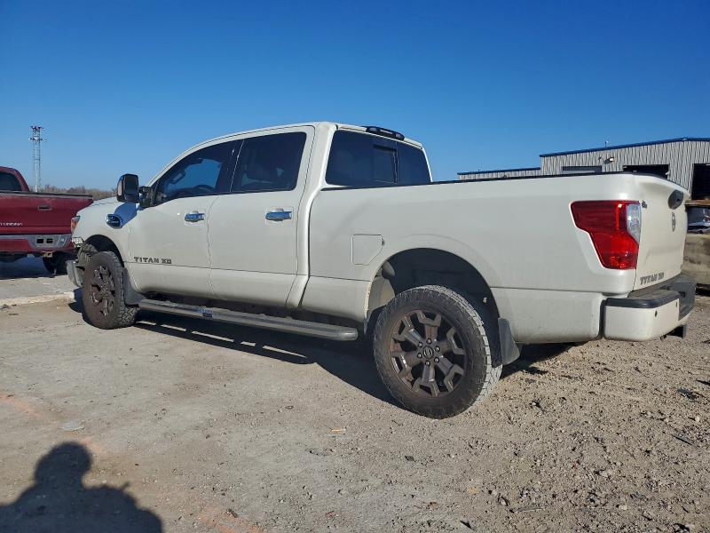 Фото 2 - NISSAN TITAN