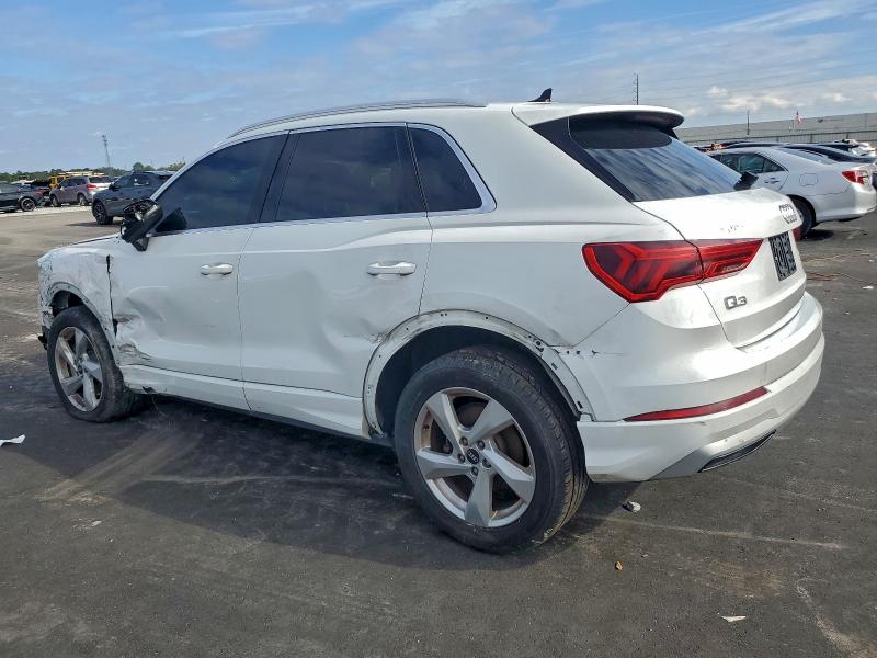 Фото 2 - AUDI Q3