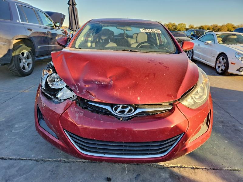 Фото 5 - HYUNDAI ELANTRA