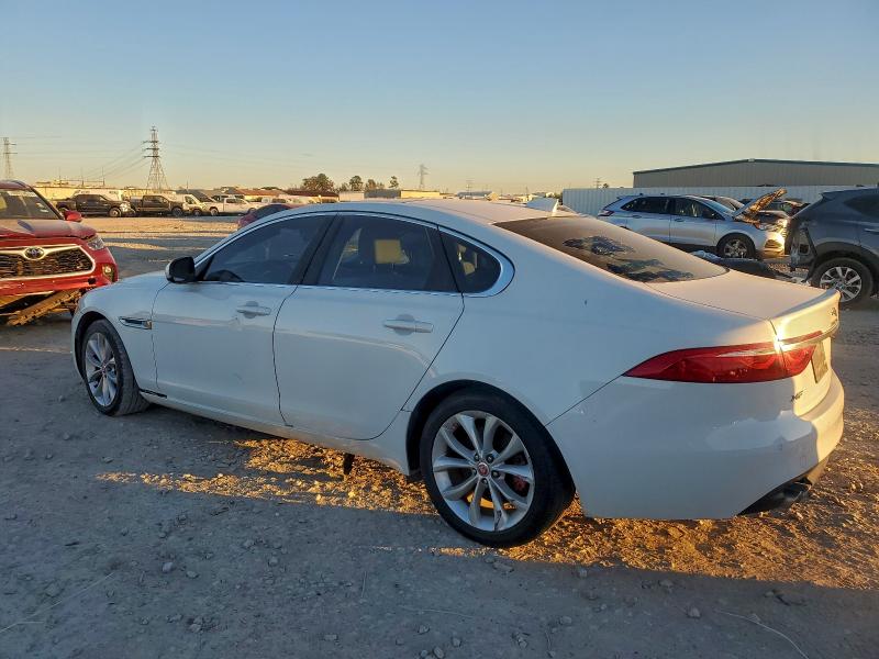 Фото 2 - JAGUAR XF