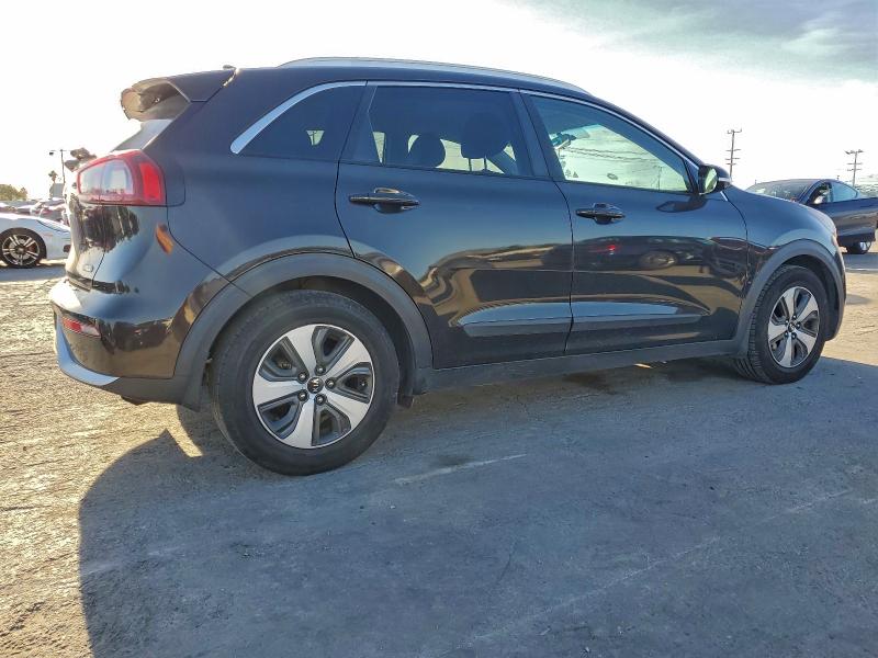 Фото 3 - KIA NIRO
