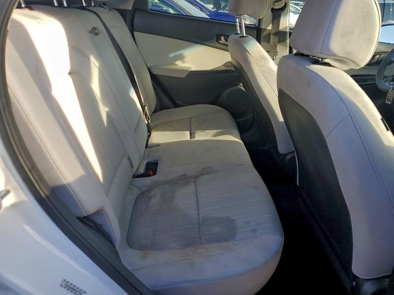 Фото 11 - HYUNDAI KONA