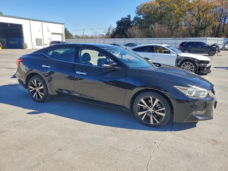 Фото 4 - NISSAN MAXIMA