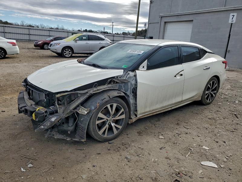 Фото 1 - NISSAN MAXIMA