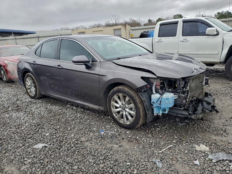 Фото 4 - TOYOTA CAMRY