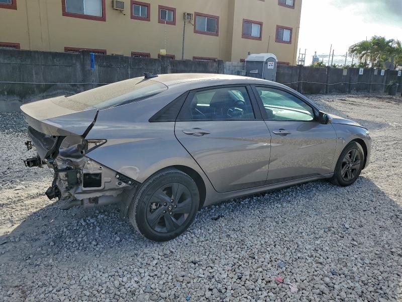 Фото 3 - HYUNDAI ELANTRA