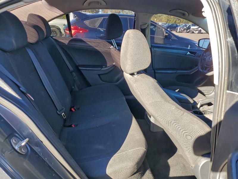 Фото 10 - VOLKSWAGEN JETTA