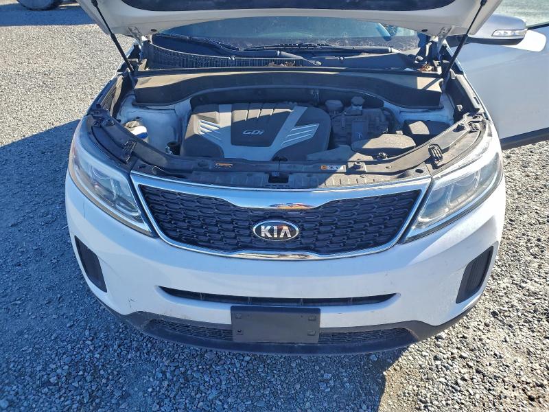 Фото 12 - KIA SORENTO