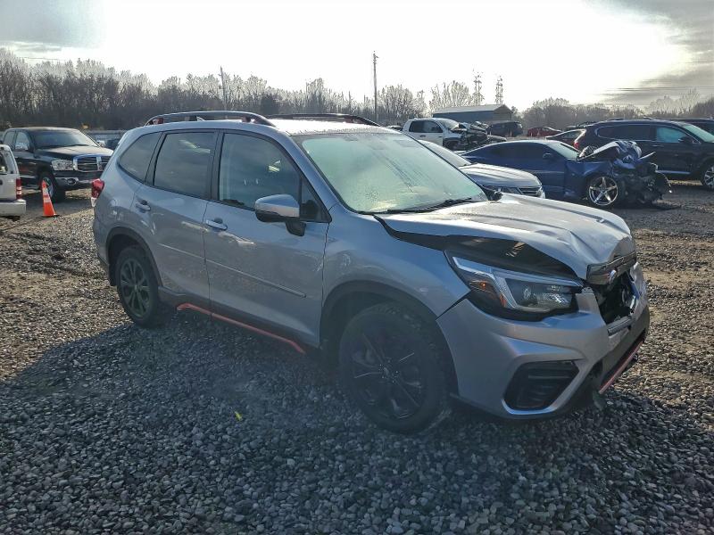 Фото 4 - SUBARU FORESTER