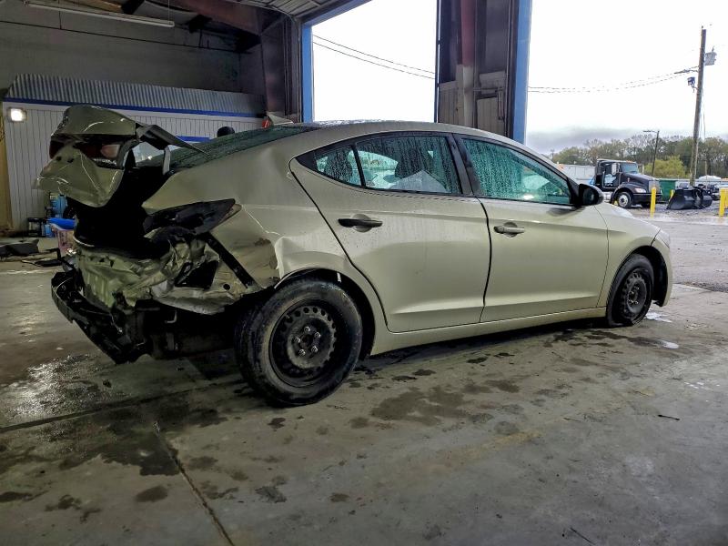 Фото 3 - HYUNDAI ELANTRA