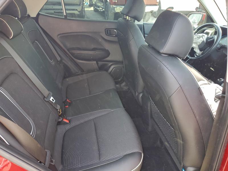 Фото 10 - HYUNDAI VENUE