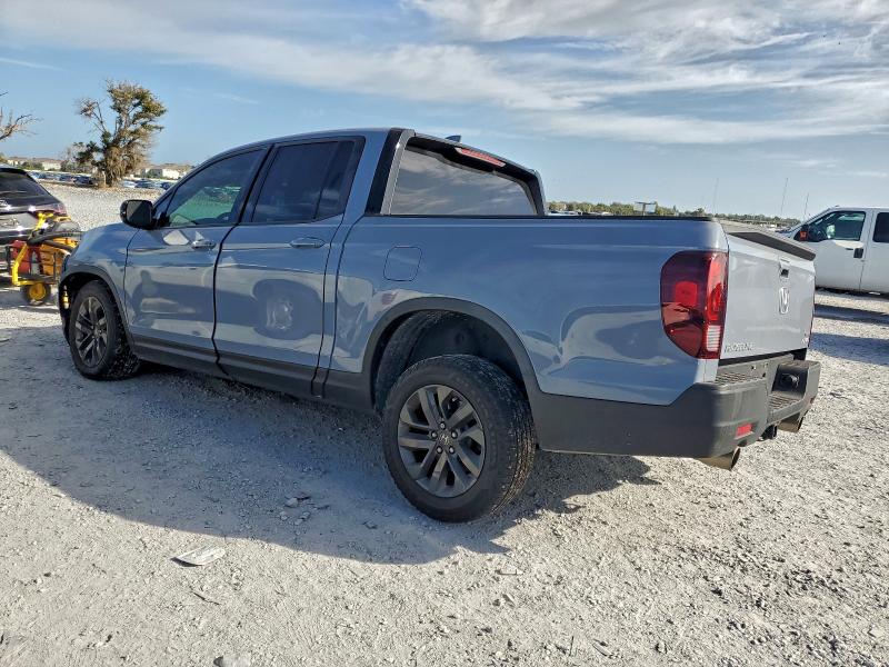 Фото 2 - HONDA RIDGELINE