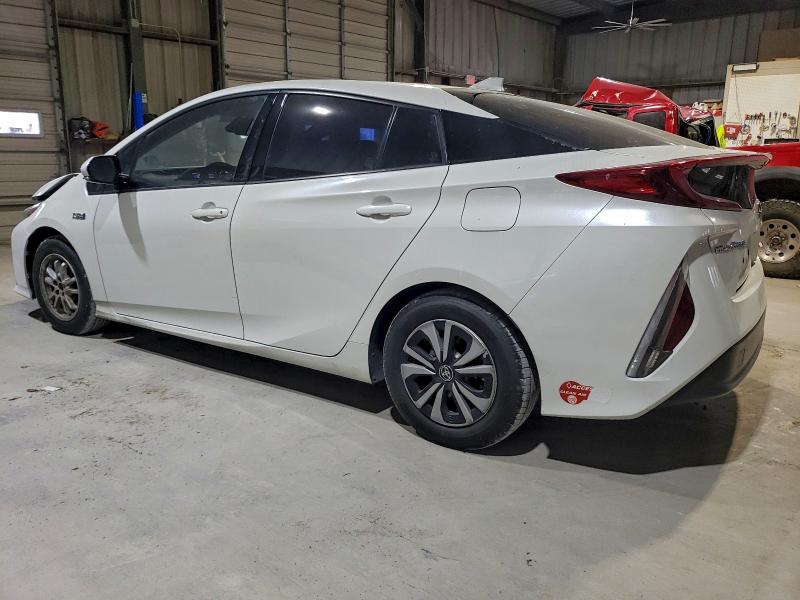 Фото 2 - TOYOTA PRIUS