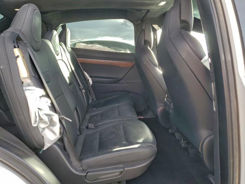 Фото 11 - TESLA MODEL X