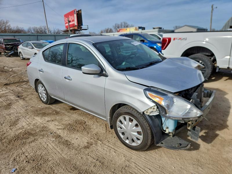 Фото 4 - NISSAN VERSA