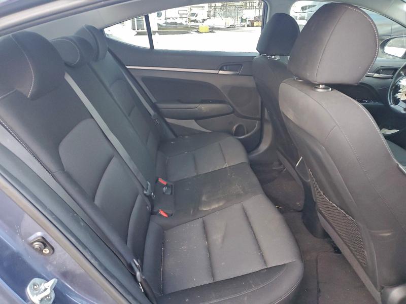 Фото 10 - HYUNDAI ELANTRA