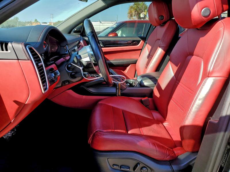 Фото 7 - PORSCHE CAYENNE