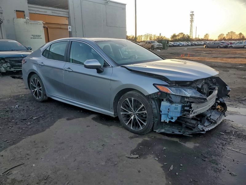 Фото 4 - TOYOTA CAMRY