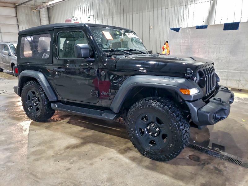 Фото 4 - JEEP WRANGLER