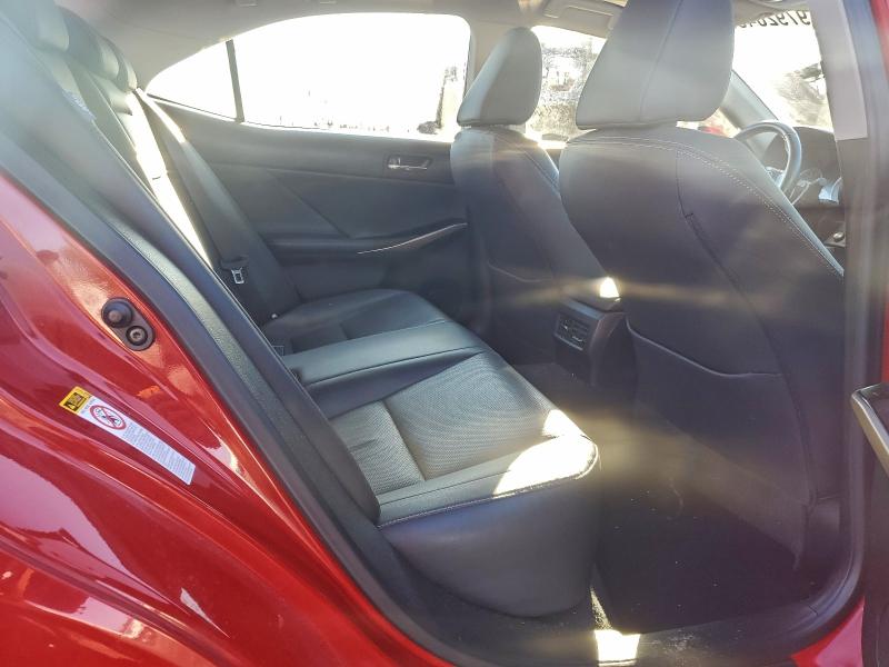 Фото 10 - LEXUS IS