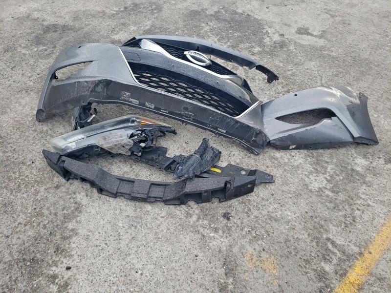 Фото 12 - NISSAN MAXIMA