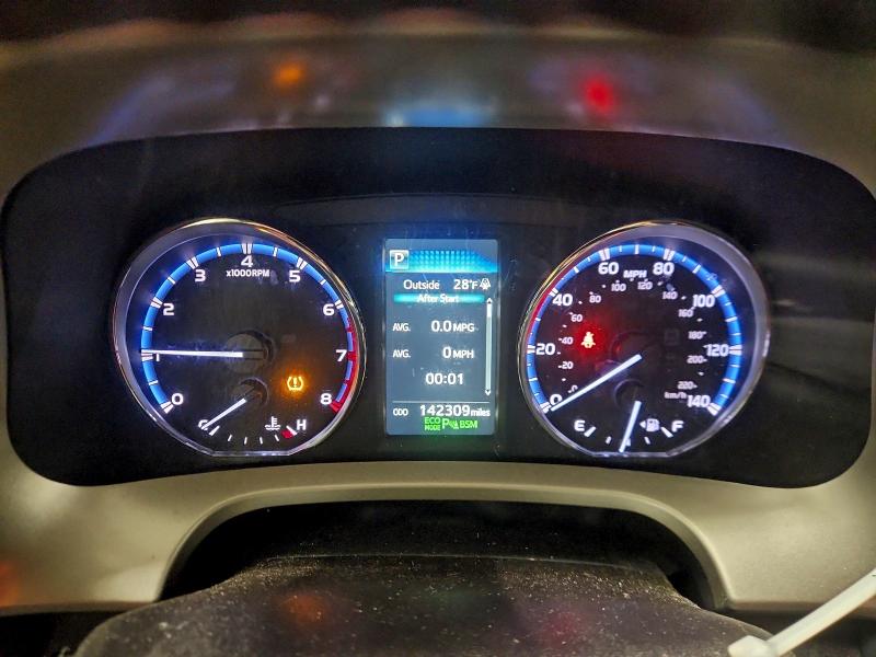 Фото 9 - TOYOTA RAV4