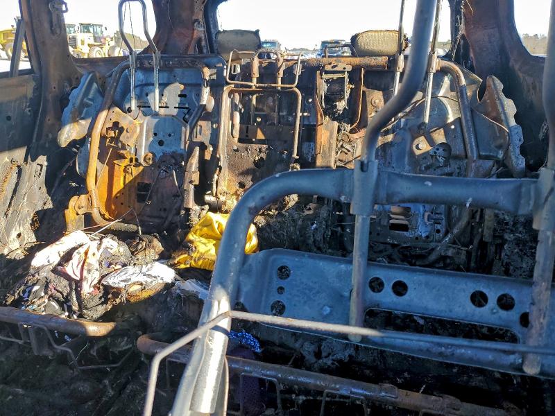 Фото 10 - NISSAN PATHFINDER