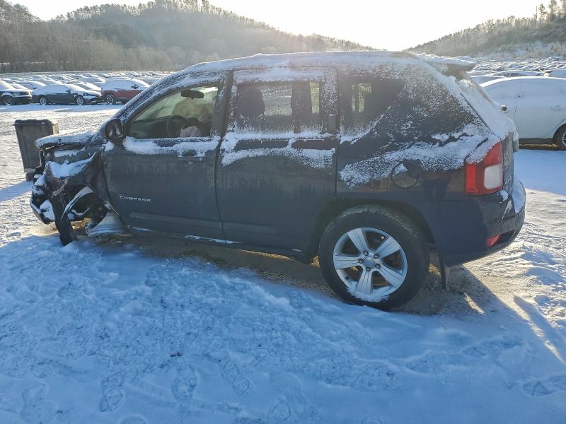 Фото 2 - JEEP COMPASS