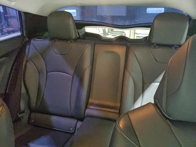 Фото 10 - TOYOTA PRIUS