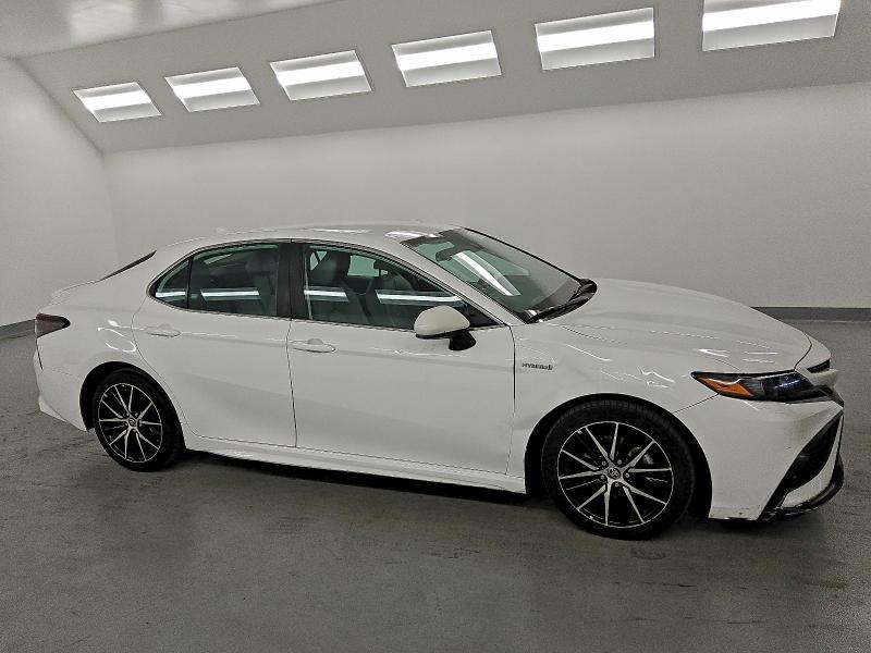 Фото 4 - TOYOTA CAMRY