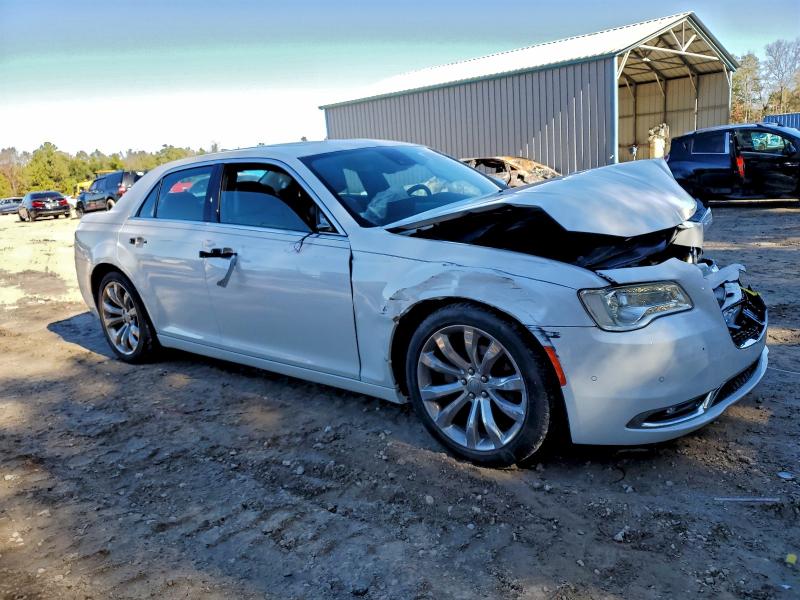 Фото 4 - CHRYSLER 300